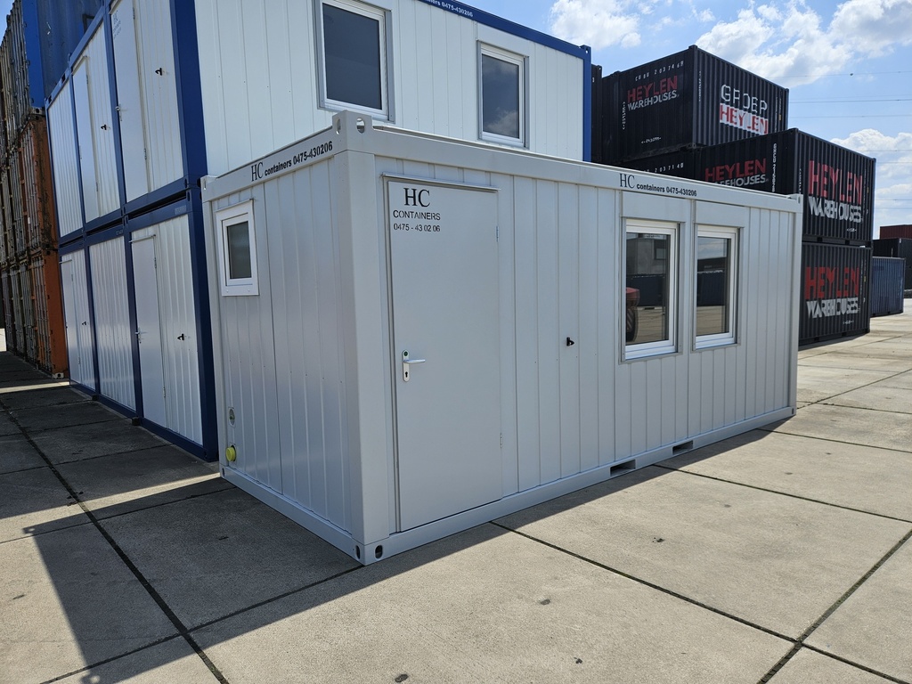 Neu Buröcontainer 6m x 2m40 - mit toilet